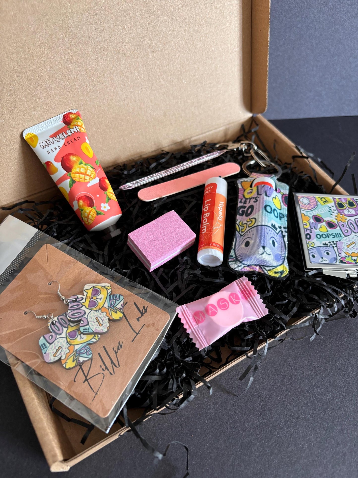 Funky Cats Handbag Essentials Gift Set – Earrings, Lipstick Holder, Nail and Skincare Treats
