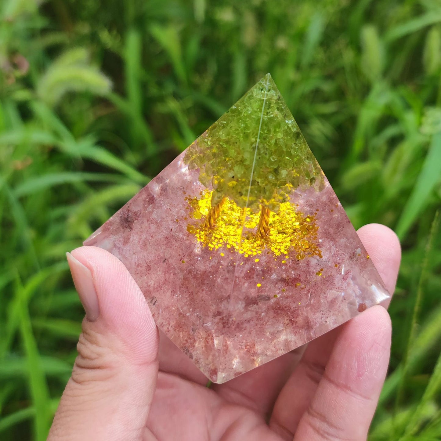 Pyramid resin ornaments