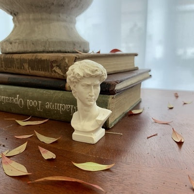 Mini plaster ornaments