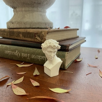 Mini plaster ornaments