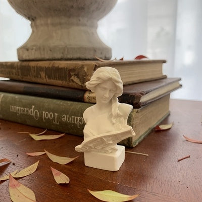 Mini plaster ornaments