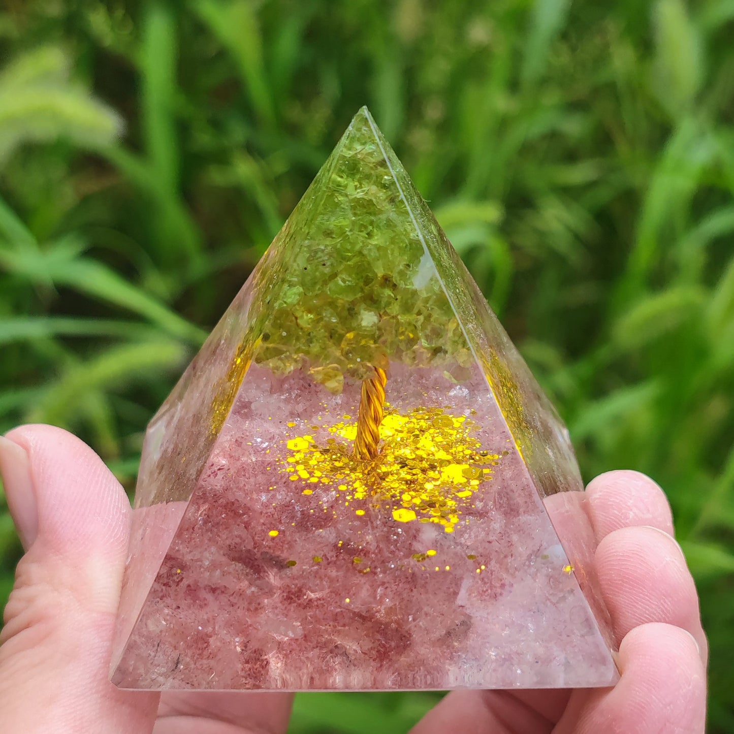 Pyramid resin ornaments