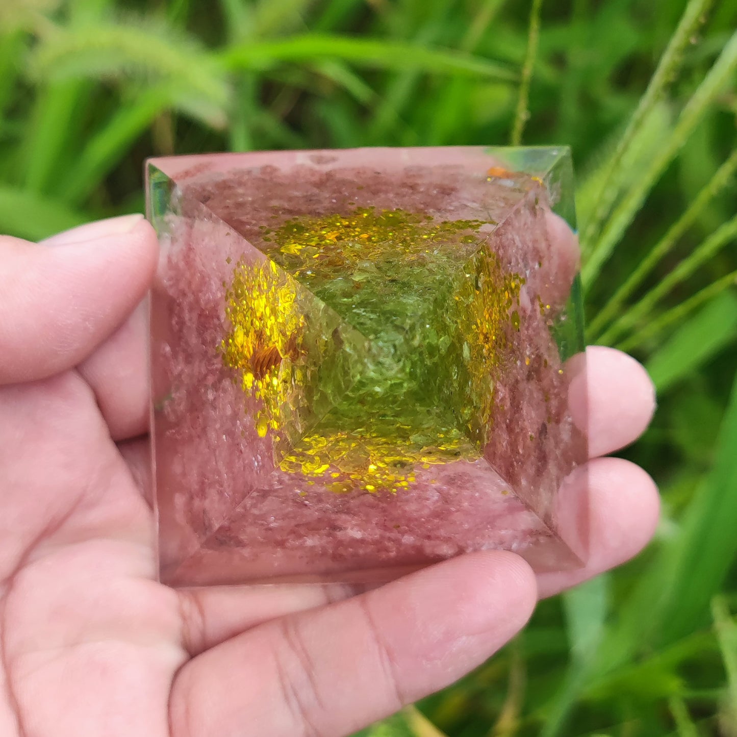 Pyramid resin ornaments