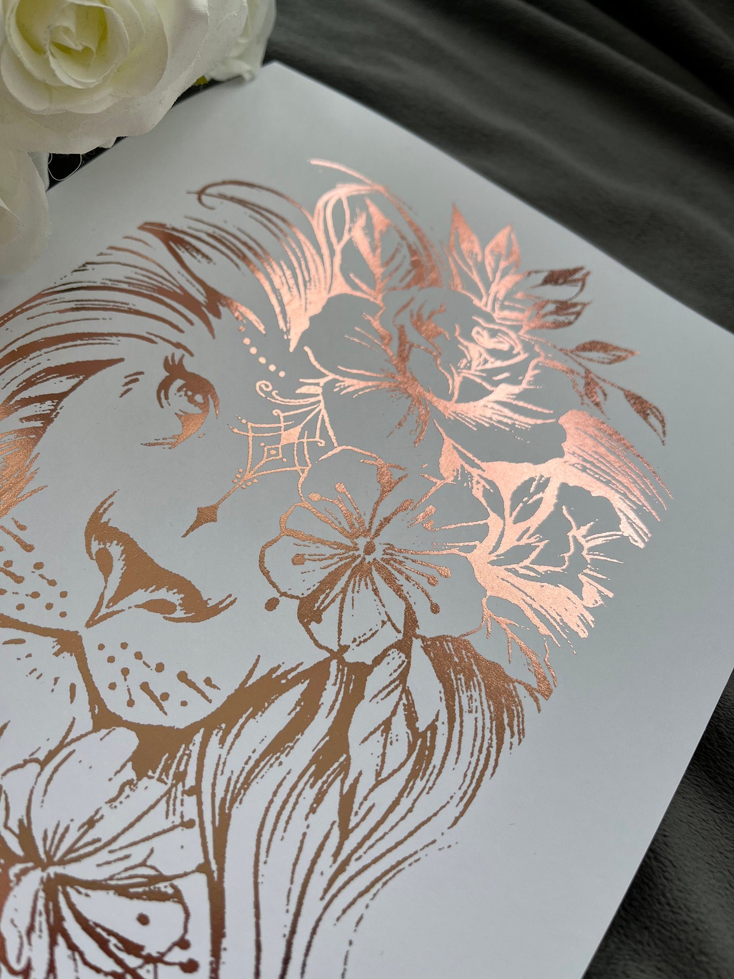 Lion Foil Print White/Rose Gold